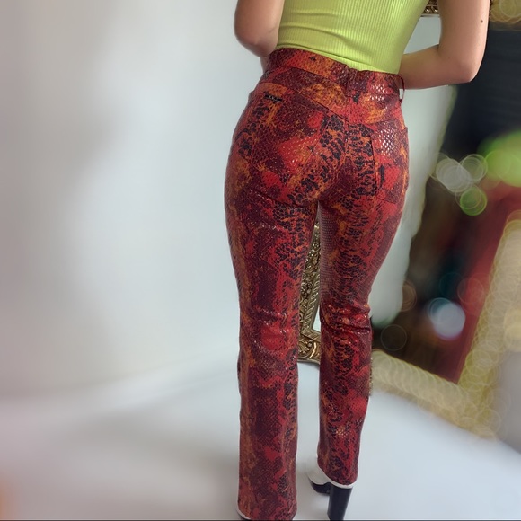 💥☄️Y2K Orange Snakeskin Pants☄️💥 - Picture 3 of 4